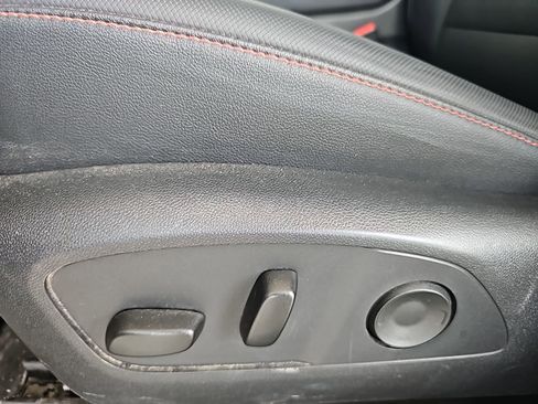 Used 2025 Chevrolet Traverse Z71 w/ Driver Confidence Package image 6