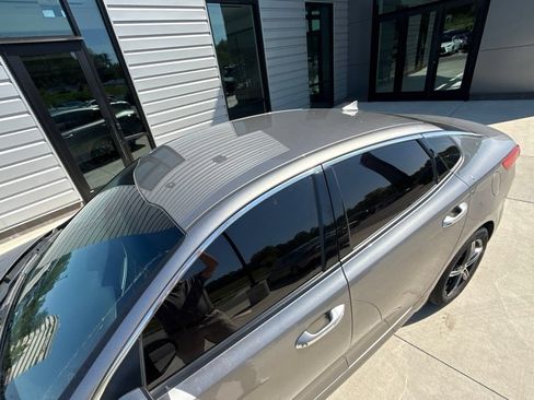 Used 2017 Kia Optima EX FWD image 11