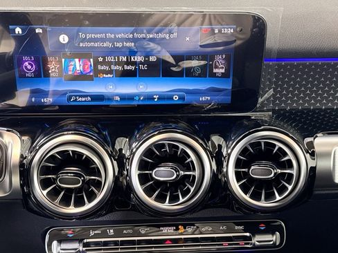 New 2026 Mercedes-Benz GLB 250 4MATIC image 14