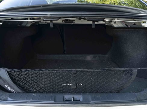 Used 2025 Nissan Sentra SR w/ Midnight Edition FWD image 38