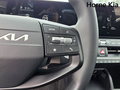 New 2026 Kia K4 LXS FWD image 22