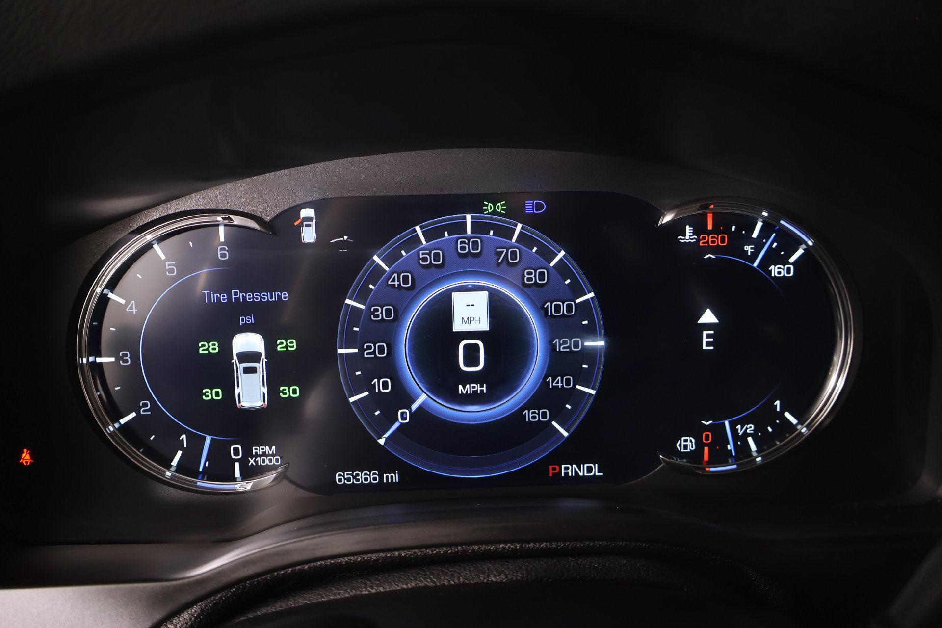 Used 2020 Cadillac Escalade Premium Luxury AWD/4WD image 4