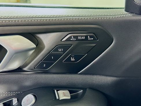 Used 2024 BMW X7 xDrive40i image 21