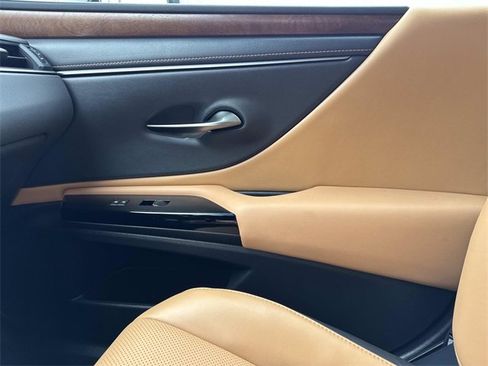 Certified 2023 Lexus ES 350 w/ Premium Package image 22