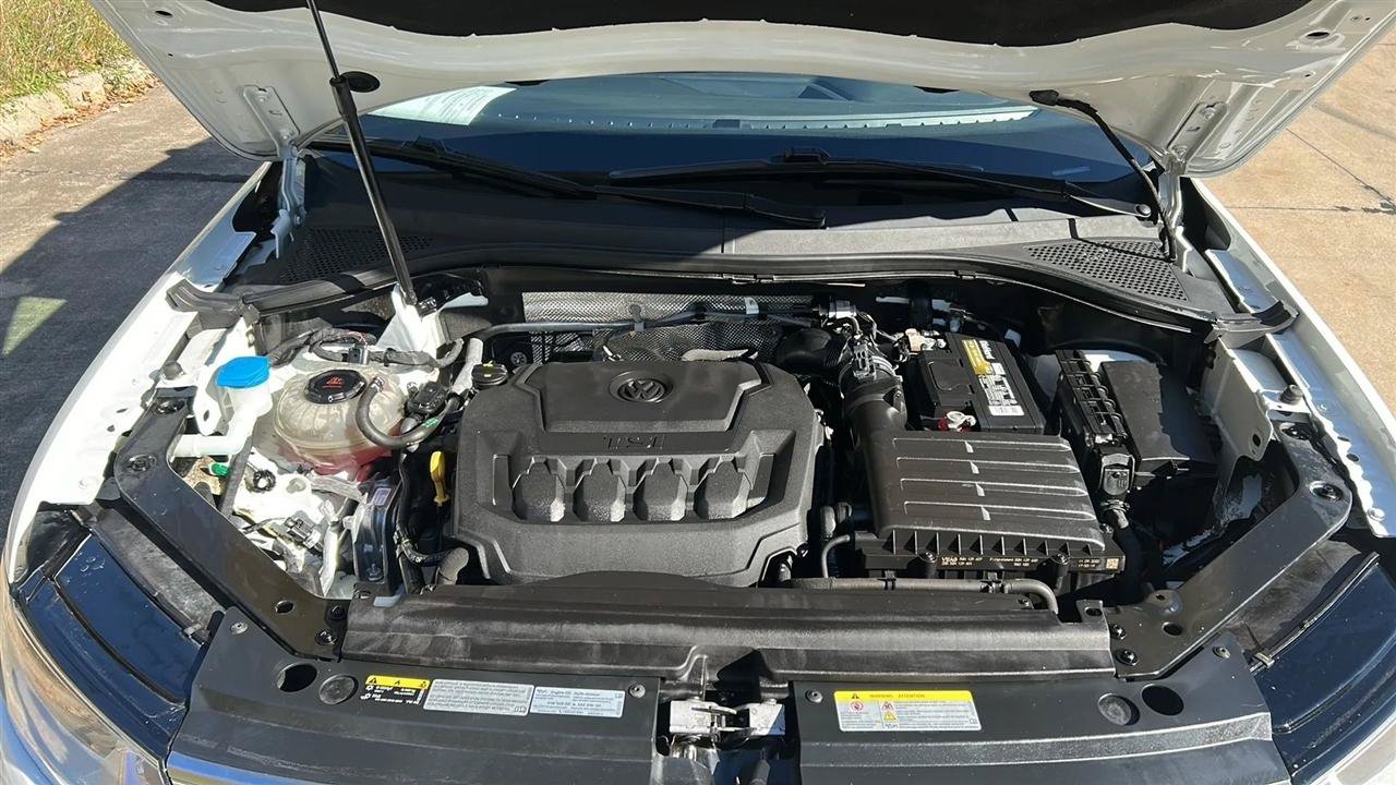 Used 2021 Volkswagen Tiguan SE R-Line AWD/4WD image 21