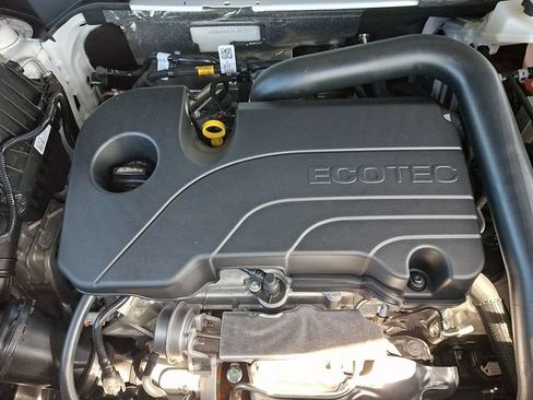 Used 2026 Chevrolet Equinox LT FWD image 28