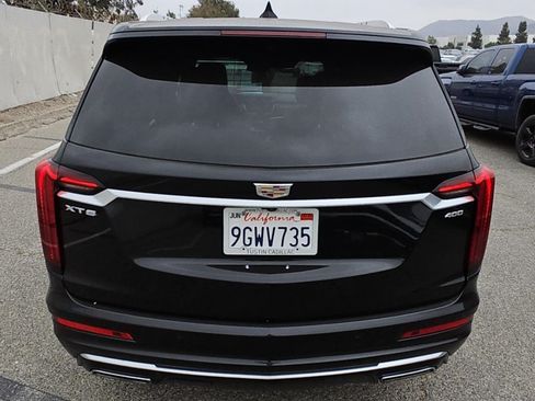Used 2023 Cadillac XT6 Premium Luxury FWD image 14
