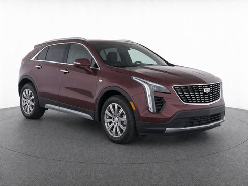 Used 2019 Cadillac XT4 Premium Luxury w/ Enhanced Visibility Package AWD/4WD image 7