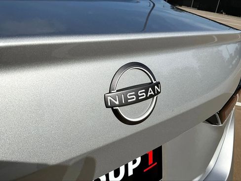 Used 2024 Nissan Altima 2.5 SR image 10