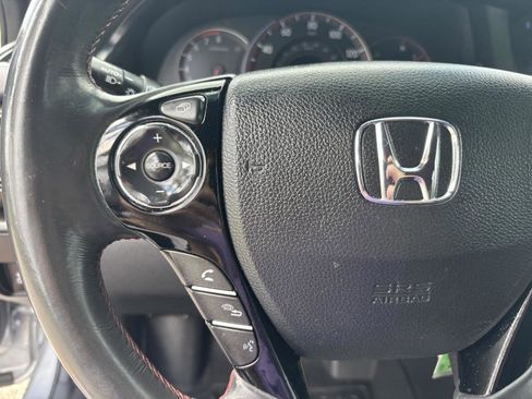 Used 2017 Honda Accord Sport Special Edition image 23