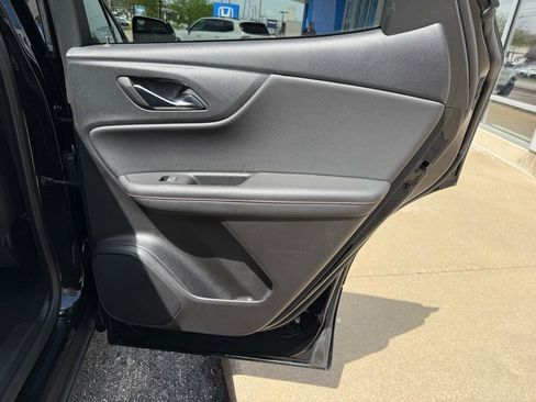 Used 2025 Chevrolet Blazer RS FWD image 39