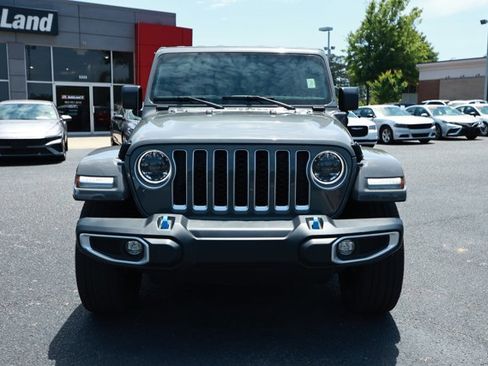 Used 2023 Jeep Wrangler Unlimited Sahara AWD/4WD image 2