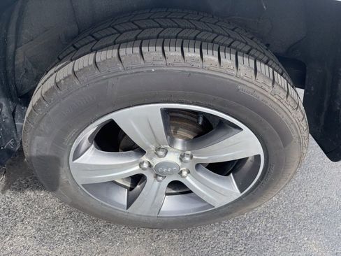 Used 2016 Jeep Patriot High Altitude FWD image 12