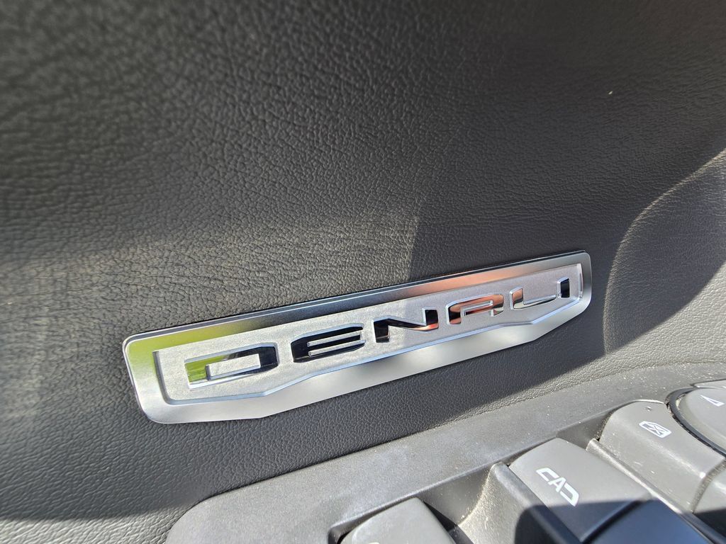 Used 2025 GMC Sierra 1500 Denali AWD/4WD image 26