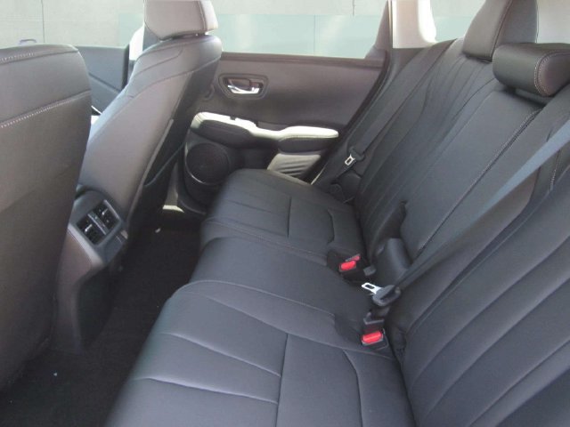 Certified 2025 Acura ADX AWD image 16