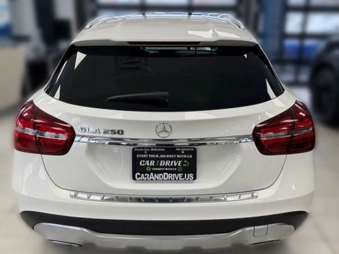 Used 2020 Mercedes-Benz GLA 250 w/ Premium Package image 5