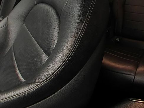 Used 2020 Mercedes-Benz GLC 300 image 12