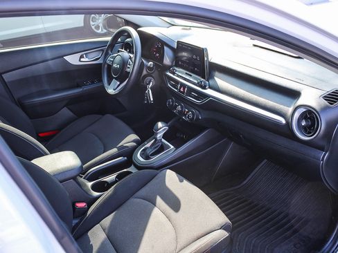 Used 2023 Kia Forte LXS FWD image 18
