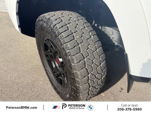 Used 2022 Toyota 4Runner TRD Off-Road Premium AWD/4WD image 34