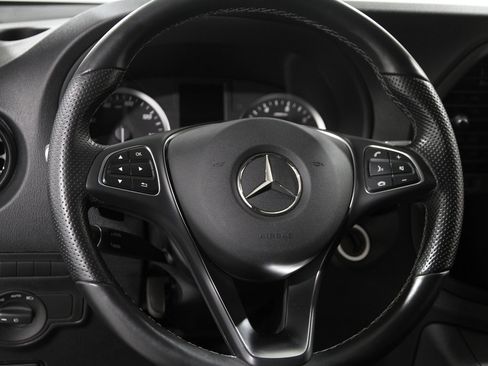 Used 2023 Mercedes-Benz Metris Passenger image 7