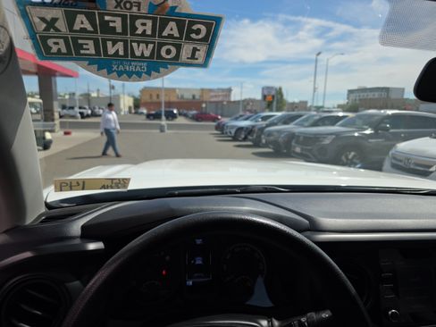Used 2021 Toyota Tacoma SR RWD image 3