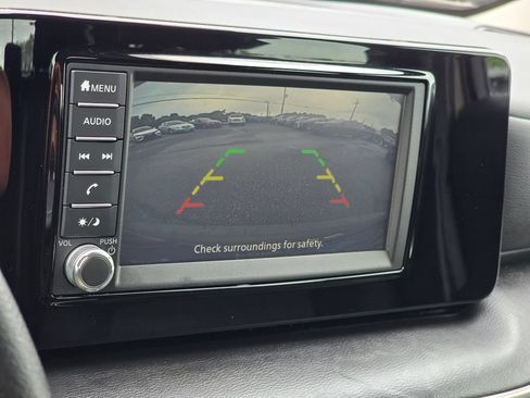 Used 2025 Nissan Kicks S FWD image 5