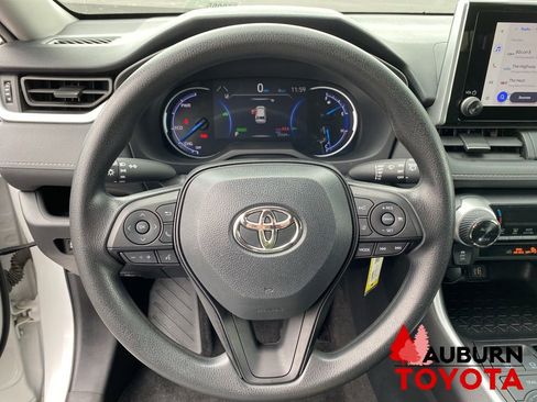 Used 2024 Toyota RAV4 LE AWD/4WD image 31