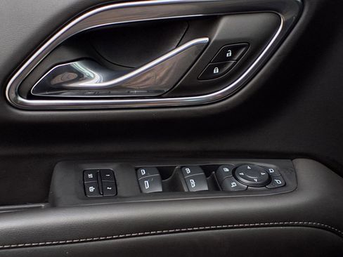 Used 2024 Chevrolet Tahoe Z71 w/ Luxury Package image 18