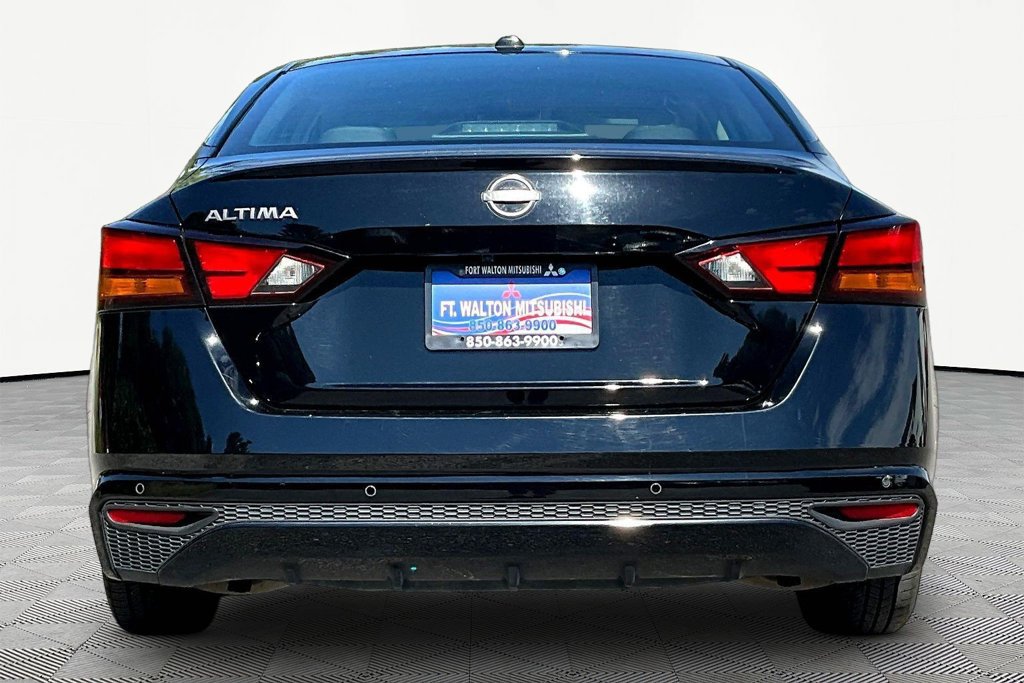 Used 2025 Nissan Altima 2.5 SV FWD image 6