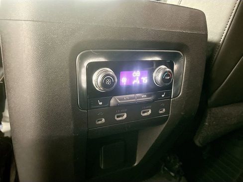 Used 2021 GMC Yukon AT4 w/ AT4 Premium Plus Package image 28