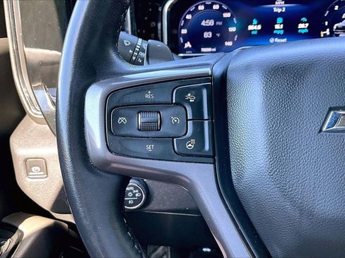 Used 2022 Chevrolet Silverado 1500 ZR2 w/ Technology Package AWD/4WD image 28