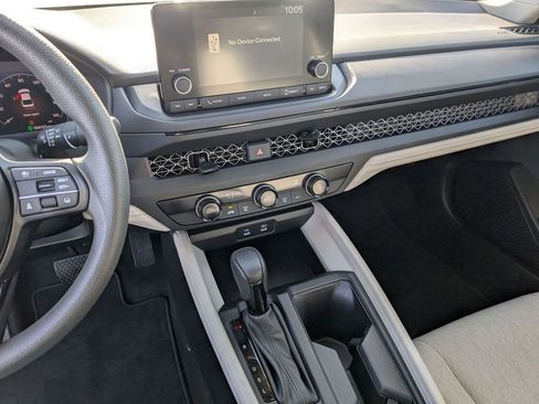 Used 2025 Honda Accord LX image 30