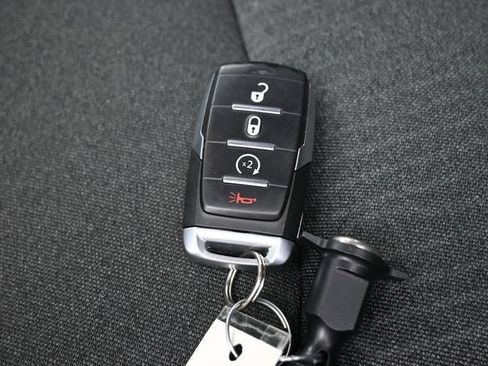 Used 2019 RAM 1500 Big Horn AWD/4WD image 26