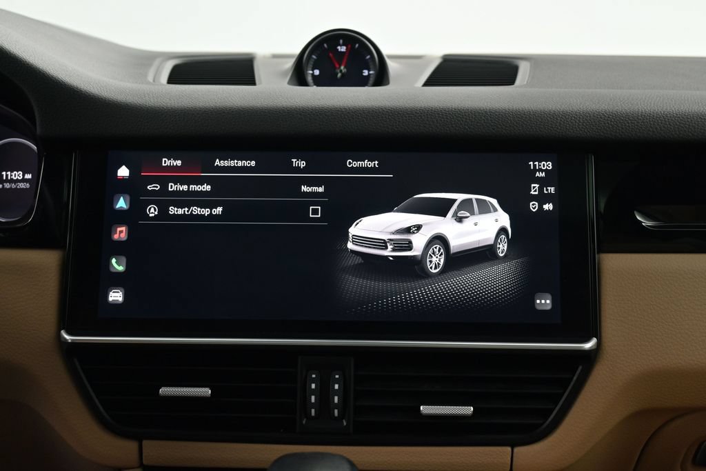 Certified 2022 Porsche Cayenne AWD/4WD image 21