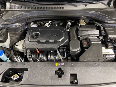 Used 2020 Hyundai Santa Fe SE image 10