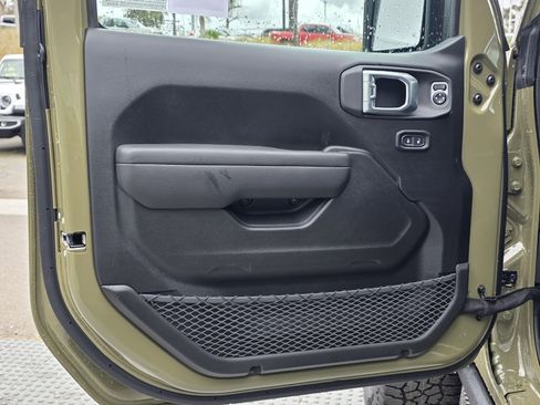 New 2026 Jeep Gladiator Mojave AWD/4WD image 12