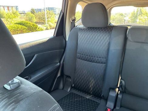 Used 2018 Nissan Rogue SV AWD/4WD image 18