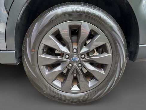 Used 2025 Subaru Outback Onyx Edition AWD/4WD image 11