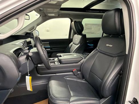 New 2027 Ford Expedition Platinum w/ Driver's Package AWD/4WD image 29