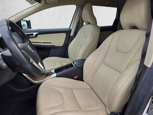 Used 2017 Volvo XC60 T5 Inscription w/ Advanced Package image 16