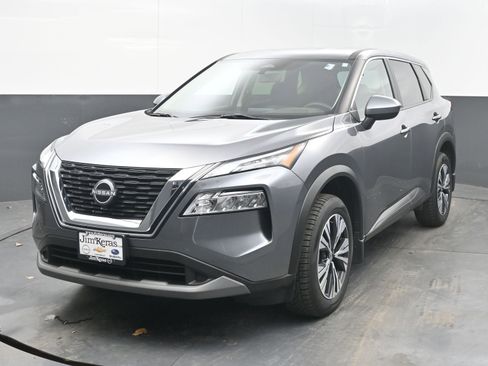 Certified 2023 Nissan Rogue SV image 3
