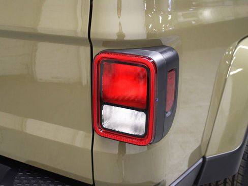 New 2026 Jeep Gladiator Sport image 32