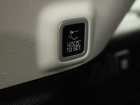 Used 2023 Jeep Grand Cherokee 4WD 4xe image 14