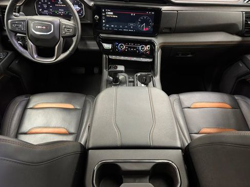 Used 2025 GMC Sierra 1500 AT4 w/ AT4 Premium Package AWD/4WD image 22