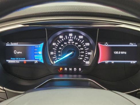 Used 2017 Ford Fusion SE w/ Fusion SE Technology Package image 22