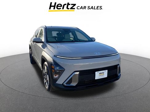 Used 2025 Hyundai Kona SEL image 1