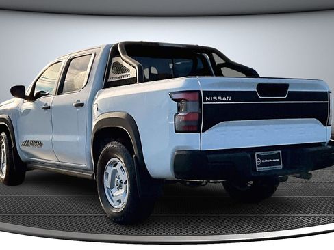 Used 2024 Nissan Frontier SV w/ Hardbody Edition image 4