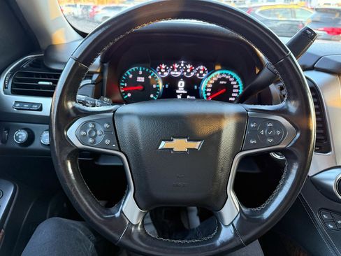 Used 2020 Chevrolet Suburban Premier image 15