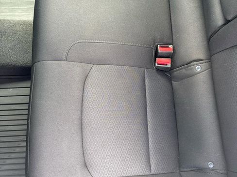 Used 2018 Chevrolet Malibu LT FWD image 25
