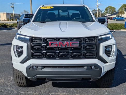 Used 2024 Chevrolet Suburban Premier w/ Premium Package image 9